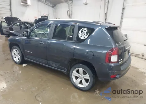 2016 Jeep Compass Latitude из США, поврежденный, VIN 1C4NJDEB9GD588052